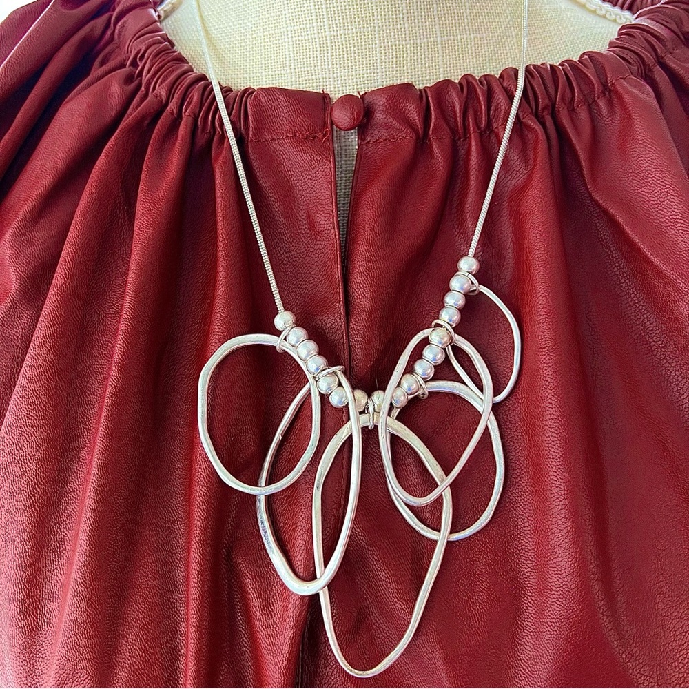 Who What Wear Fired Brick Faux Leather Top 3/4 Ballon Sleeves Sz M NWT - Picture 4 of 15